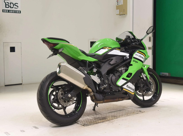 Мотоцикл Kawasaki ZX-4RR с пробегом 16187 km