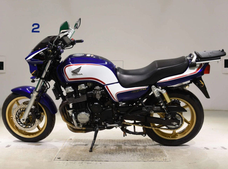 Мотоцикл Honda CB750SF с пробегом 28523 km