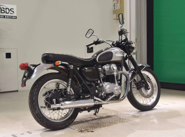 Мотоцикл Kawasaki W650 с пробегом 590 km