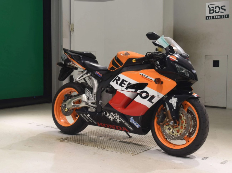 Мотоцикл Honda CBR1000RR с пробегом 8579 km