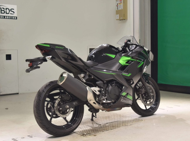 Мотоцикл Kawasaki NINJA400 з пробігом 19187 km