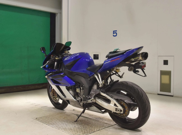 Мотоцикл Honda CBR1000RR с пробегом 67889 km