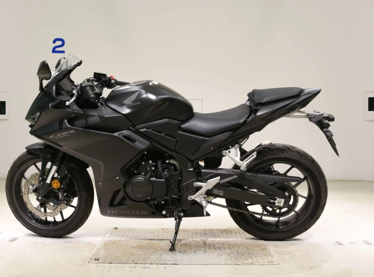 Мотоцикл Honda CBR400R-3 с пробегом 9261 km