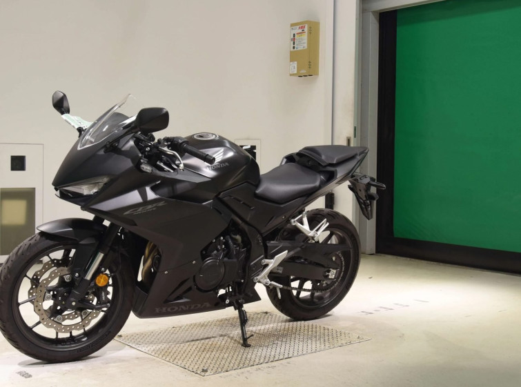 Мотоцикл Honda CBR400R-3 с пробегом 9261 km