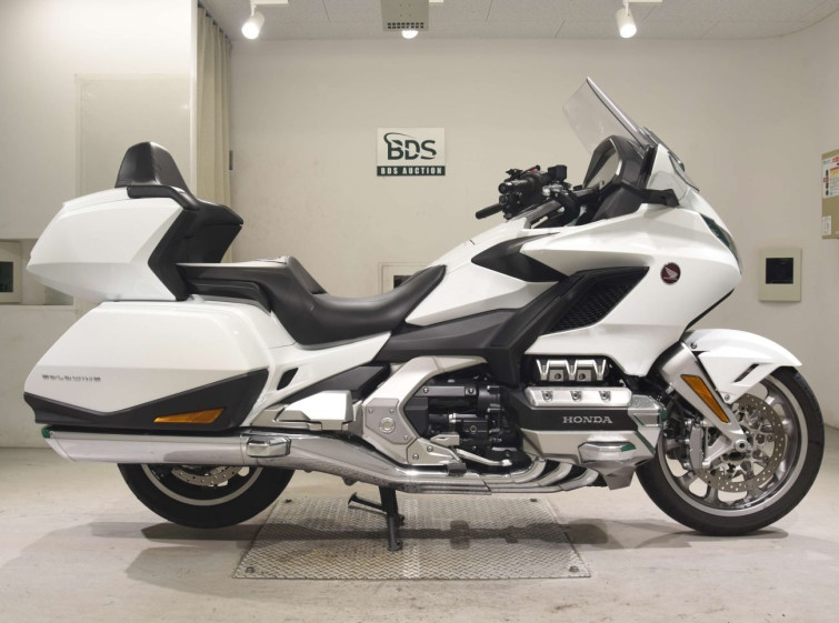 Мотоцикл Honda GL1800 TOUR с пробегом 17914 km