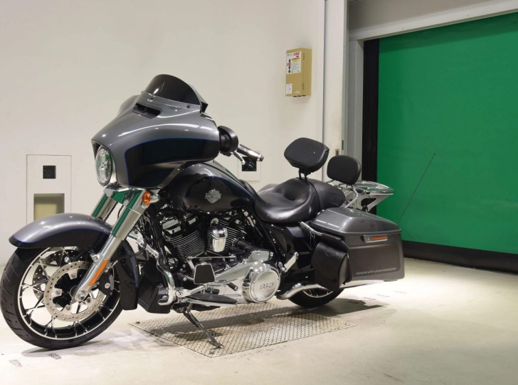 Мотоцикл HD STREET GLIDE FLHXS1870 з пробігом 12722 km