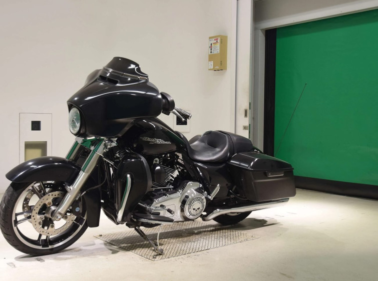 Мотоцикл HD SREET GLIDE FLHX1690 с пробегом 13319 km