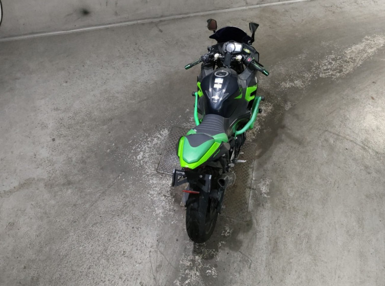 Мотоцикл Kawasaki NINJA400 з пробігом 40681 km