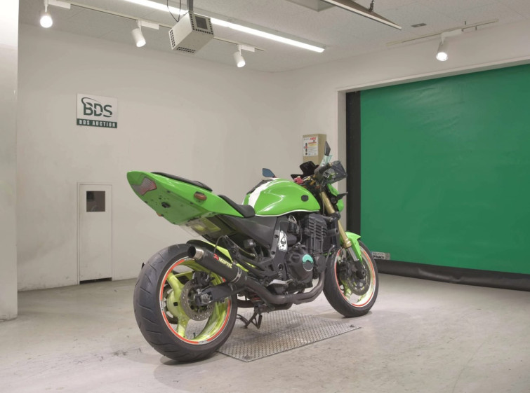 Мотоцикл Kawasaki Z1000 з пробігом 35322 km