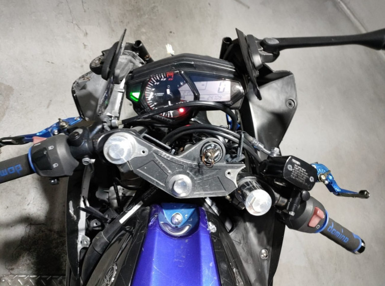 Мотоцикл Yamaha YZF-R25 с пробегом 24109 km