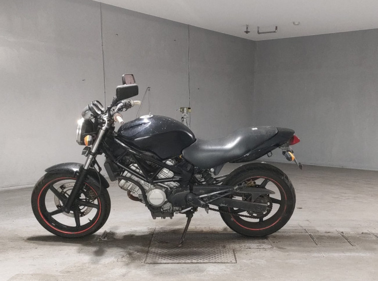 Мотоцикл Honda VTR250 з пробігом 83484 km