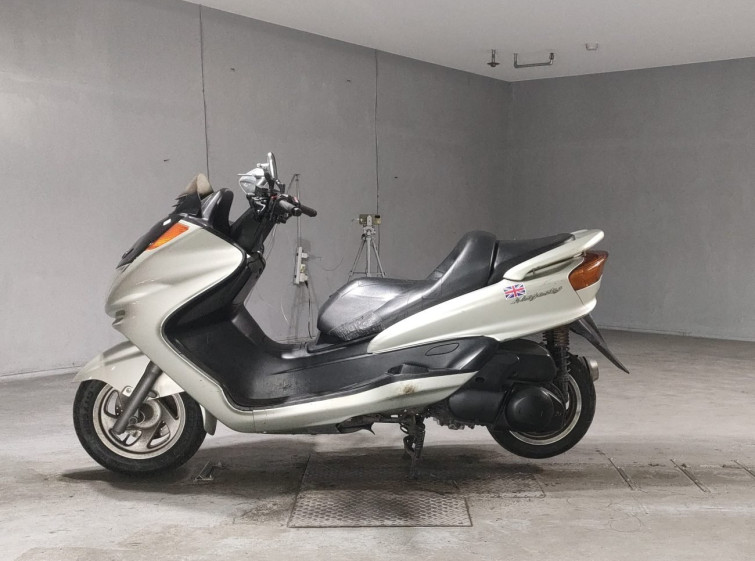 Мотоцикл Yamaha MAJESTY250 с пробегом 31210 km