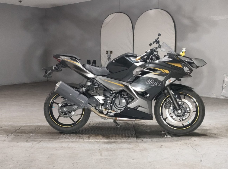 Мотоцикл Kawasaki NINJA400 с пробегом 46894 km