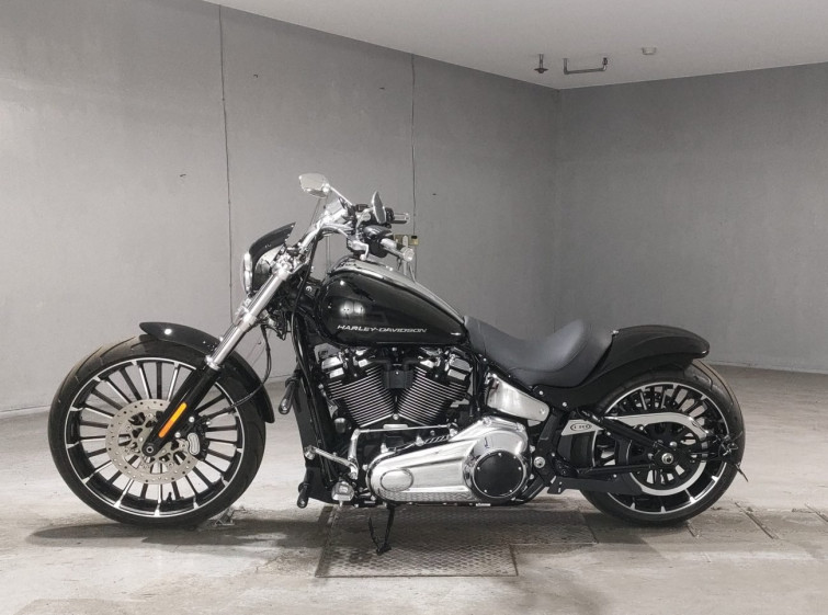 Мотоцикл HD FXBR1920 с пробегом 762 km