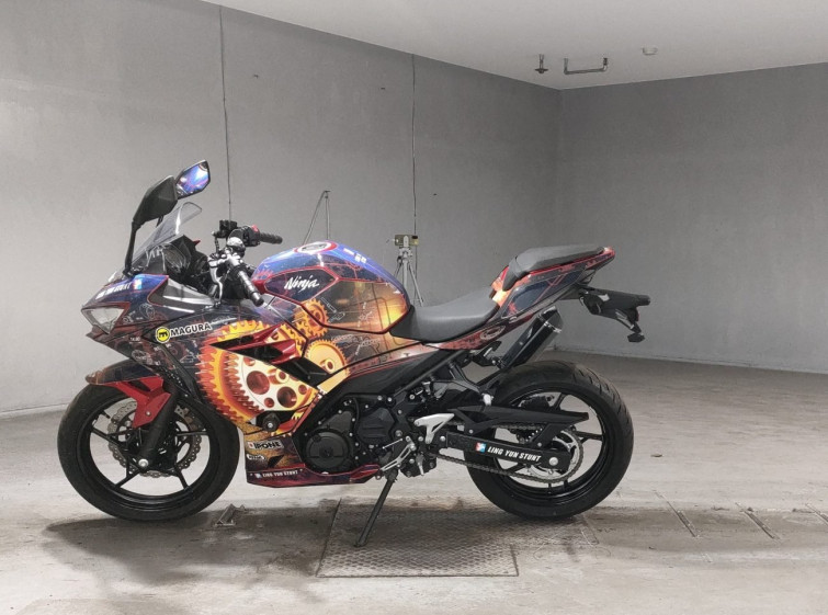 Мотоцикл Kawasaki NINJA400 с пробегом 879 km