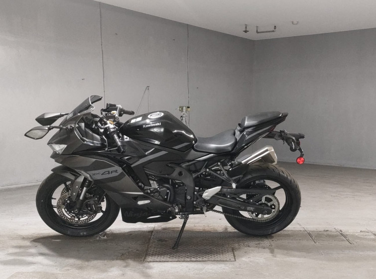 Мотоцикл Kawasaki NINJA ZX-4R SE с пробегом 2926 km