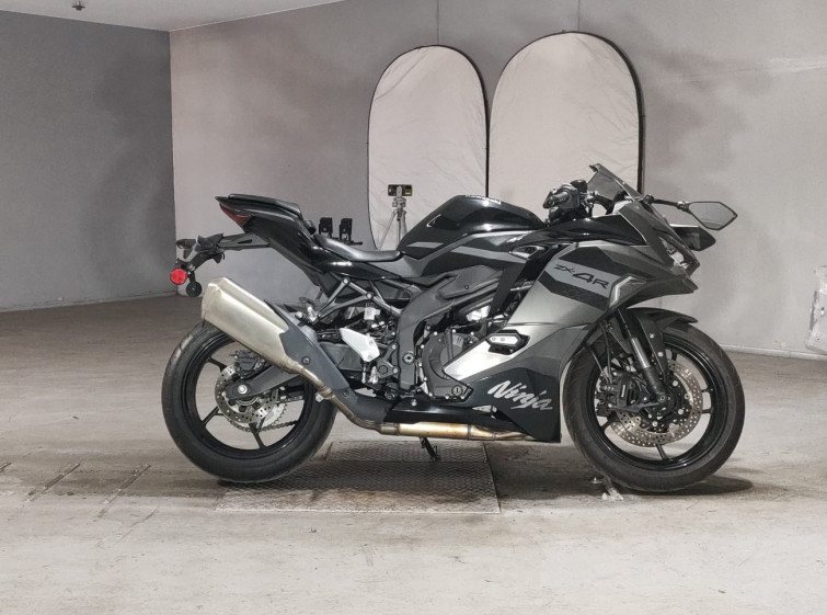 Мотоцикл Kawasaki NINJA ZX-4R SE с пробегом 2926 km