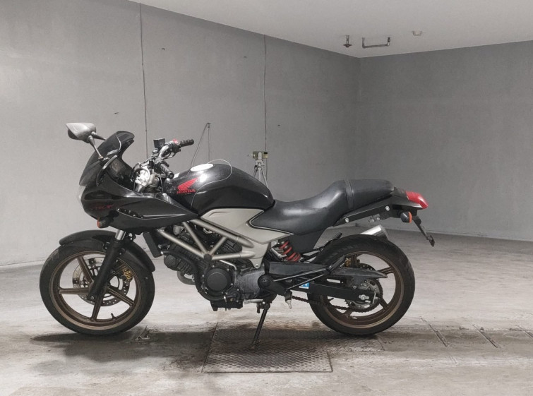 Мотоцикл Honda VTR250F с пробегом 17256 km