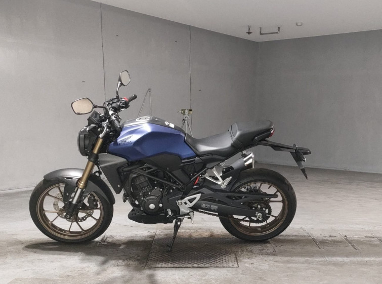 Мотоцикл Honda CB250R с пробегом 8320 km