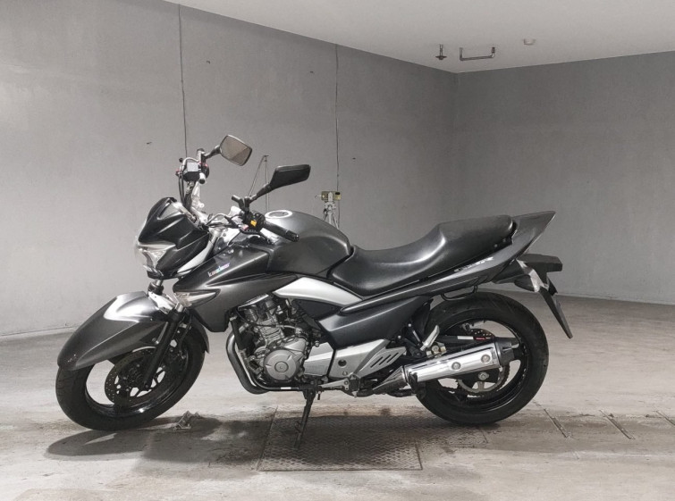 Мотоцикл Suzuki GSR250 с пробегом 2193 km