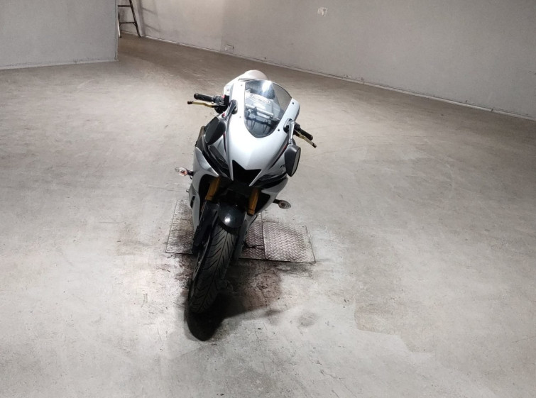 Мотоцикл Yamaha YZF-R25 с пробегом 25854 km