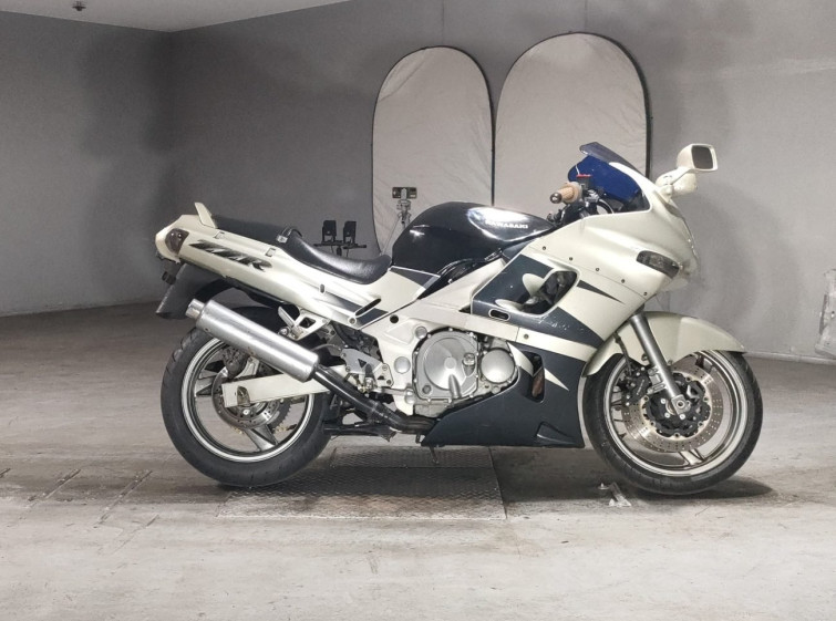 Мотоцикл Kawasaki ZZ-R400 з пробігом 52599 km