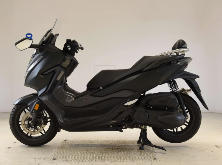 Мотоцикл Honda FORZA з пробігом 13324 km