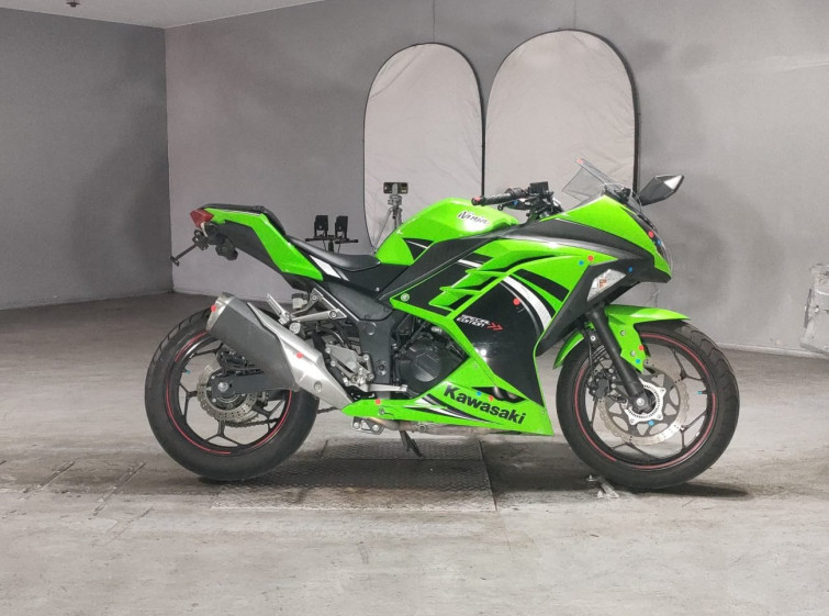 Мотоцикл Kawasaki NINJA250 с пробегом 33687 km