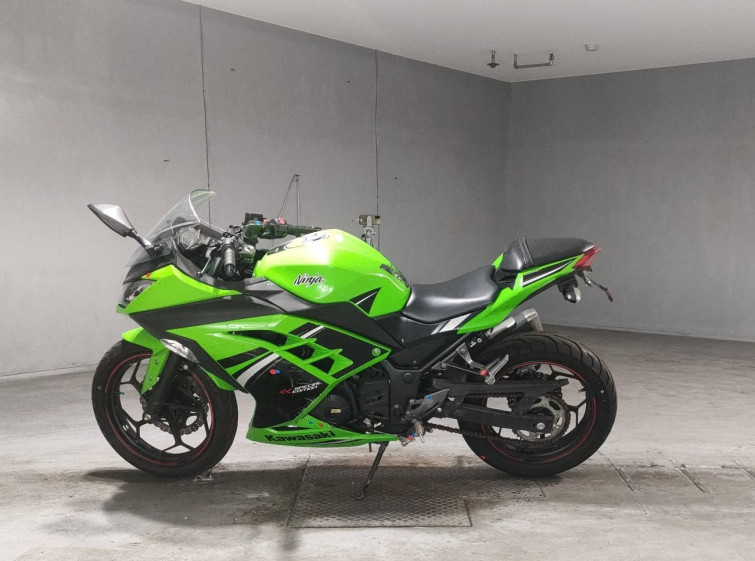Мотоцикл Kawasaki NINJA250 с пробегом 33687 km