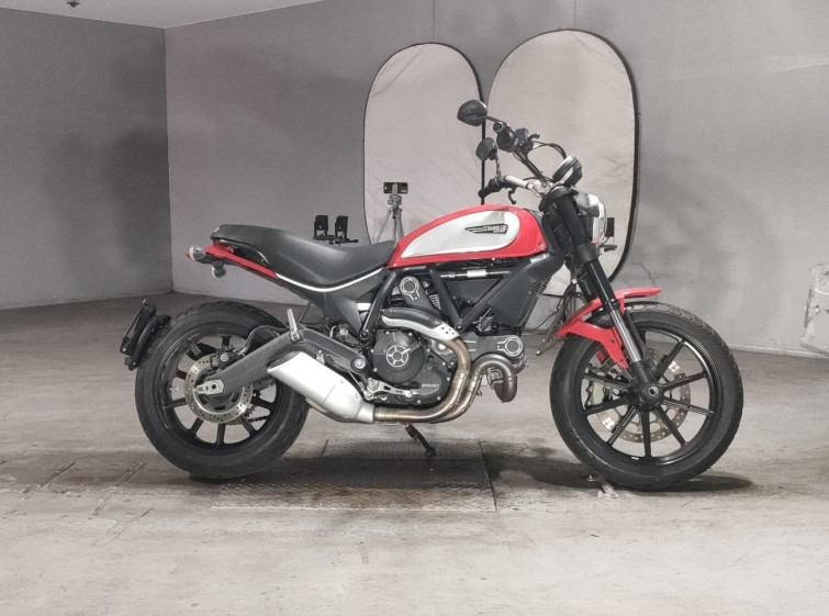 Мотоцикл Ducati SCRAMBLER з пробігом 1806 km