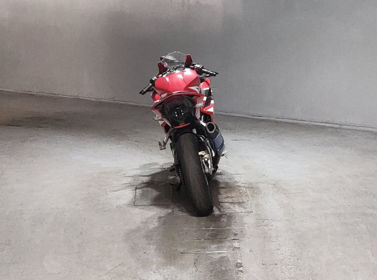 Мотоцикл Honda CBR250RR с пробегом 100151 km