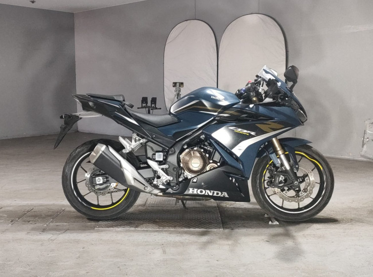 Мотоцикл Honda CBR400R с пробегом 43223 km