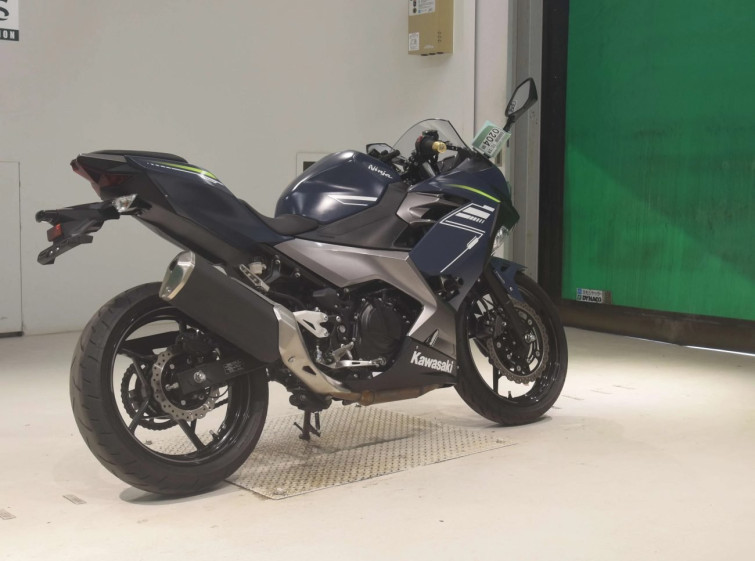 Мотоцикл Kawasaki NINJA400 с пробегом 14472 km