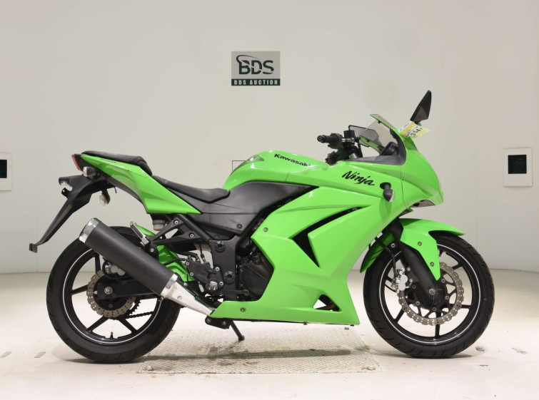 Мотоцикл Kawasaki NINJA250R с пробегом 13334 km