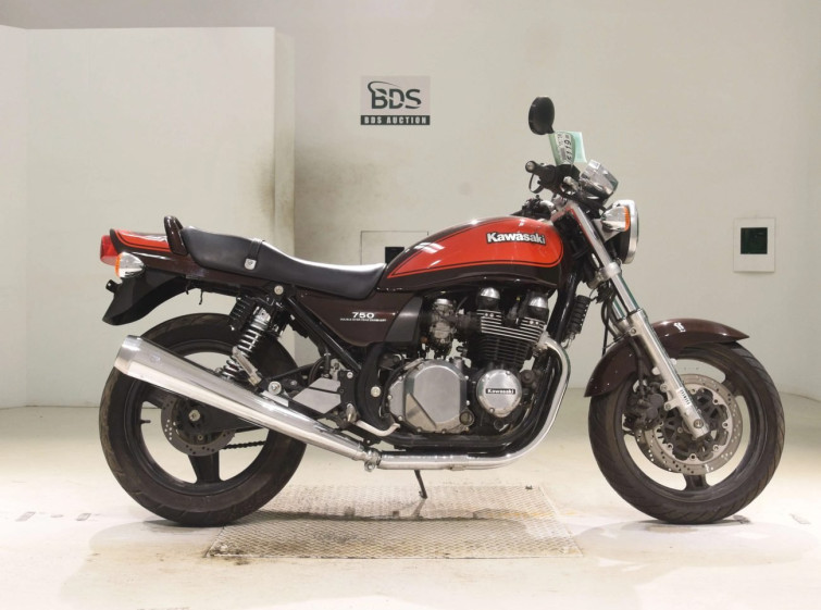 Мотоцикл Kawasaki ZEPHYR750 с пробегом 7899 km