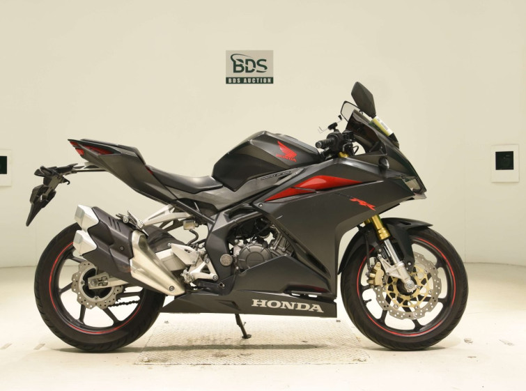 Мотоцикл Honda CBR250RR с пробегом 30351 km