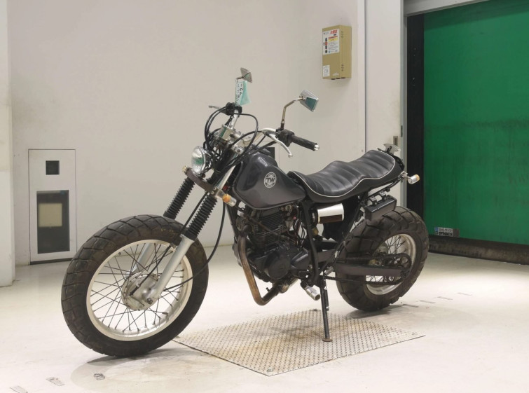 Мотоцикл Yamaha TW200 з пробігом 2942 km