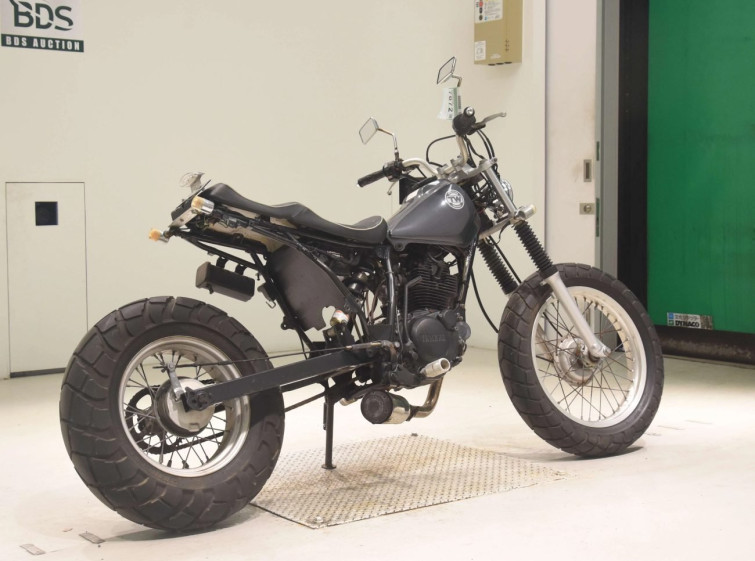 Мотоцикл Yamaha TW200 з пробігом 2942 km