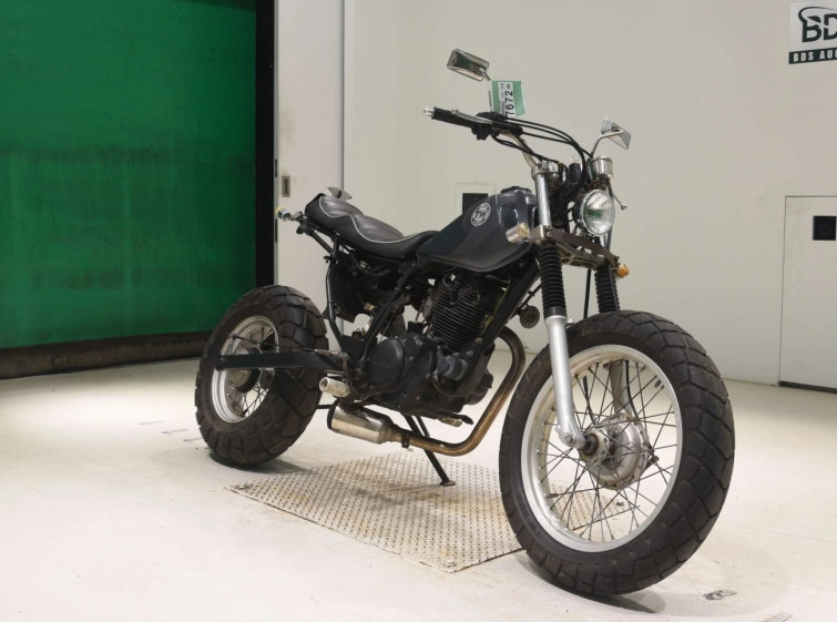 Мотоцикл Yamaha TW200 з пробігом 2942 km