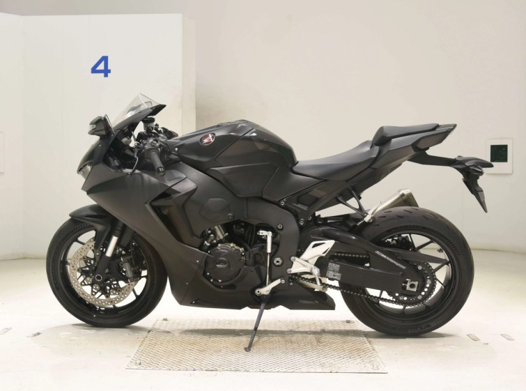 Мотоцикл Honda CBR1000RRA з пробігом 26184 km