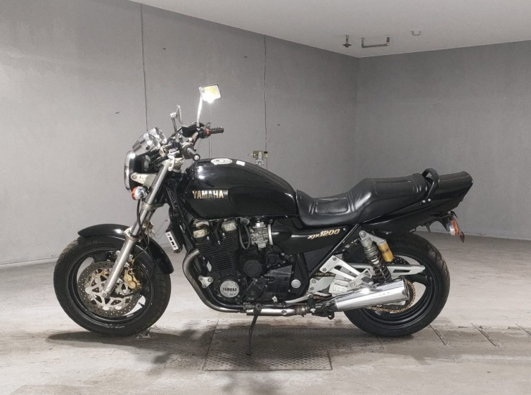 Мотоцикл Yamaha XJR1200 з пробігом 9635 km