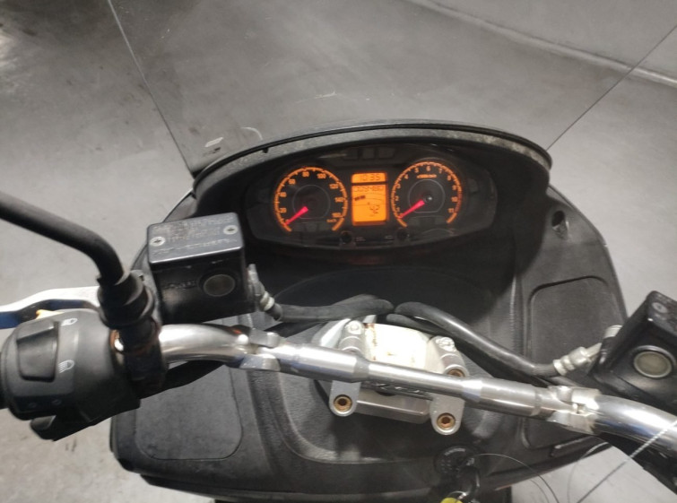 Мотоцикл Suzuki BURGMAN 200 з пробігом 9480 km