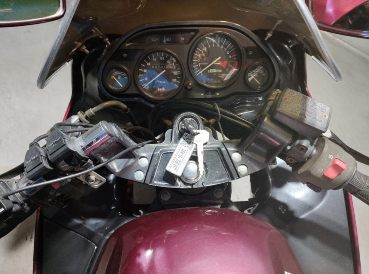 Мотоцикл Kawasaki ZZ-R400 з пробігом 64732 km