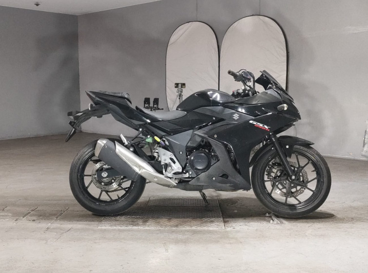 Мотоцикл Suzuki GSX250R