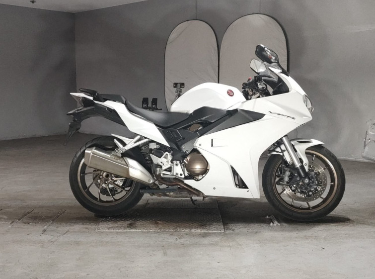 Мотоцикл Honda VFR800F с пробегом 34712 km
