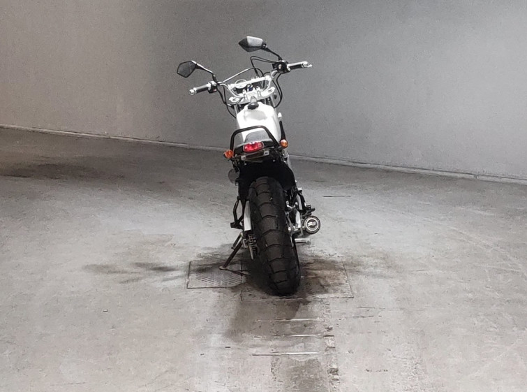 Мотоцикл Yamaha TW225 с пробегом 4100 km