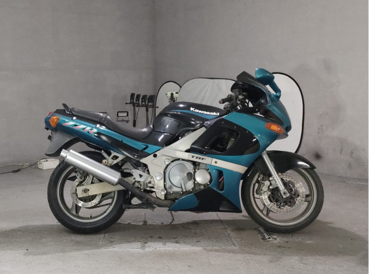 Мотоцикл Kawasaki ZZ-R400 с пробегом 61160 km