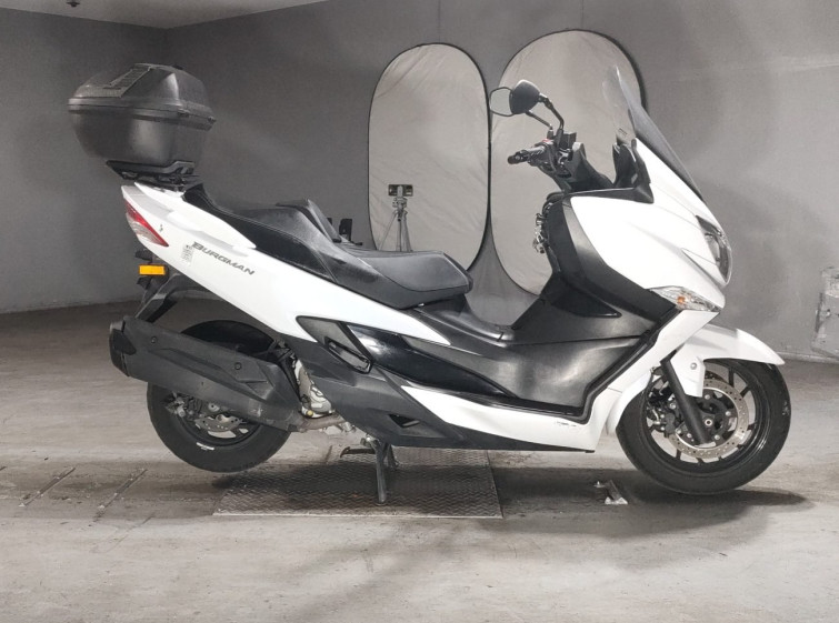 Мотоцикл Suzuki BERGMAN 400 з пробігом 32458 km