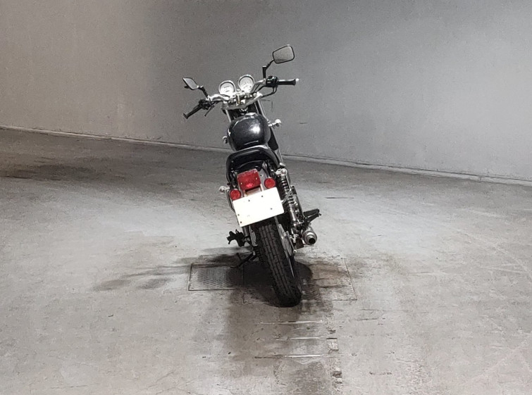 Мотоцикл Yamaha SR400 с пробегом 10736 km