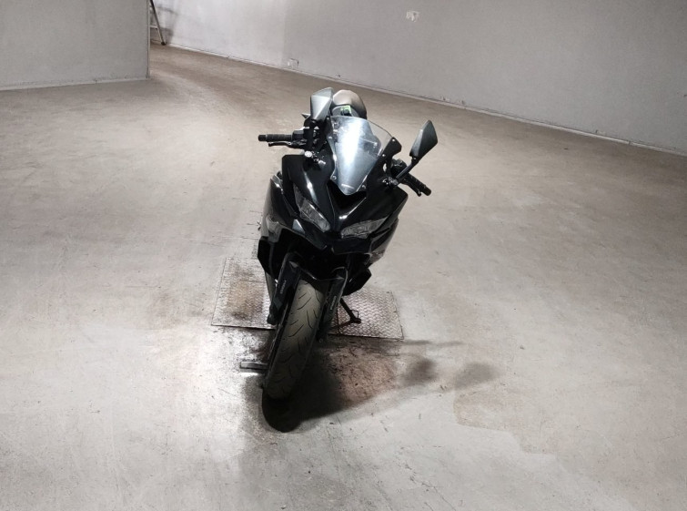 Мотоцикл Kawasaki NINJA ZX-25R с пробегом 18108 km